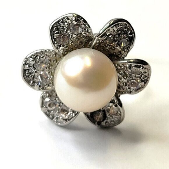 Genuine Off White Pinkish Pearl and Swaroski Flower Ring Size 7.5 - Picture 2 of 12